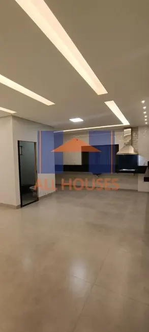 Sobrado com 3 quartos à venda, 230m2 em Trindade - GO - imagem 4 Foto 4 de Sobrado com 3 quartos à venda, 230m2 em Trindade - GO