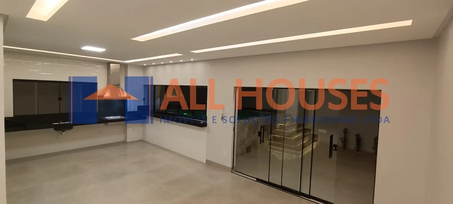 Sobrado com 3 quartos à venda, 230m2 em Trindade - GO - imagem 9 Foto 9 de Sobrado com 3 quartos à venda, 230m2 em Trindade - GO