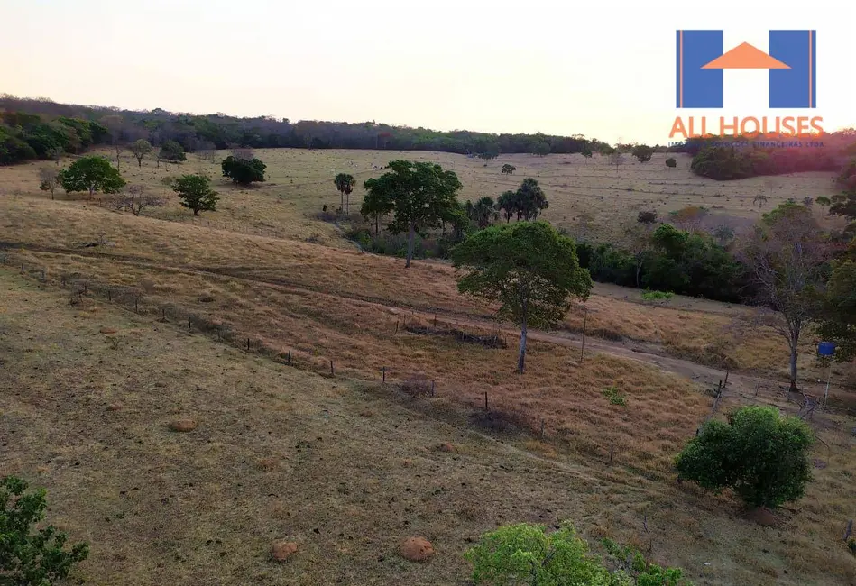 Foto 1 de Fazenda / Haras à venda, 303000m2 em Hidrolandia - GO