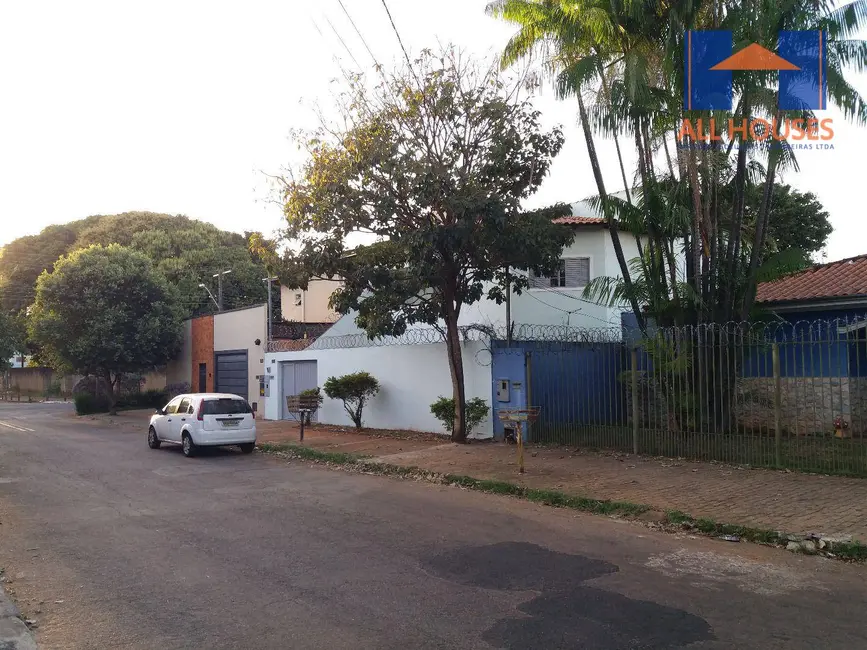 Foto 2 de Sobrado com 3 quartos à venda, 259m2 em Setor Sudoeste, Goiania - GO