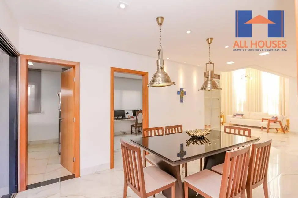 Foto 2 de Sobrado com 3 quartos à venda, 406m2 em Residencial Goiânia Golfe Clube, Goiania - GO