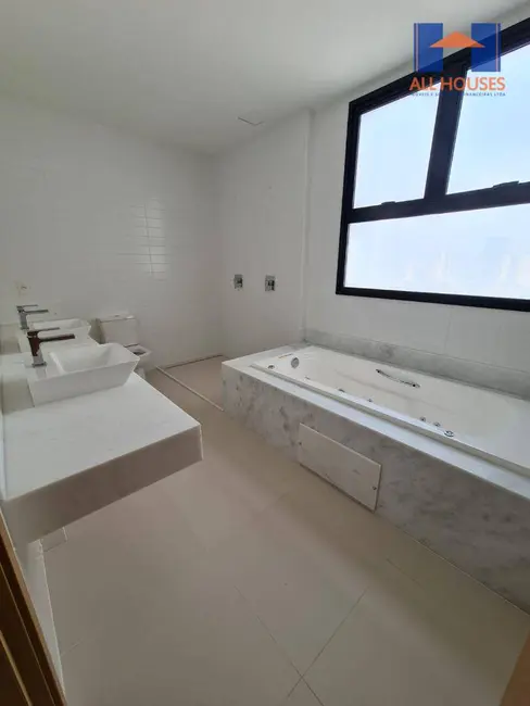 Cobertura com 4 quartos à venda, 405m2 em Setor Marista, Goiania - GO - imagem 9 Foto 9 de Cobertura com 4 quartos à venda, 405m2 em Setor Marista, Goiania - GO