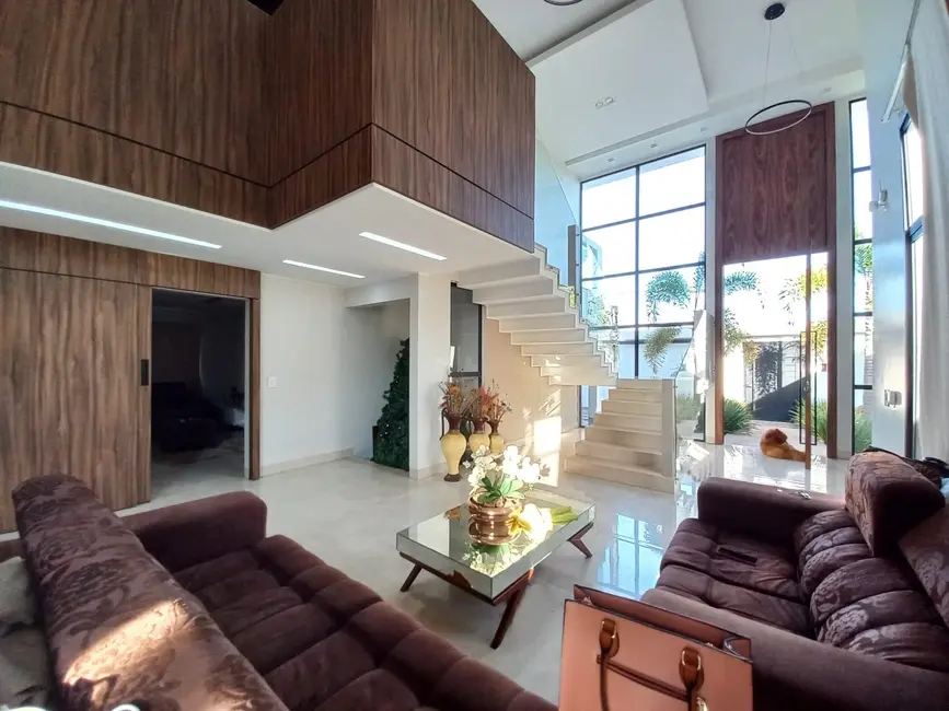 Foto 3 de Casa com 5 quartos à venda, 350m2 em Setor Central, Gurupi - TO