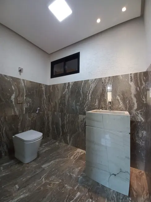 Foto 6 de Casa com 5 quartos à venda, 350m2 em Setor Central, Gurupi - TO