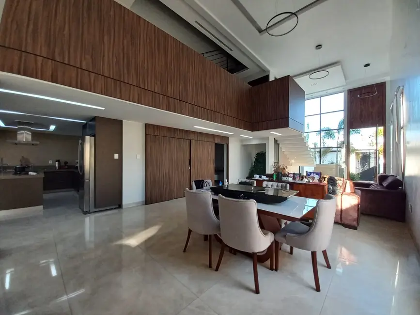 Foto 7 de Casa com 5 quartos à venda, 350m2 em Setor Central, Gurupi - TO