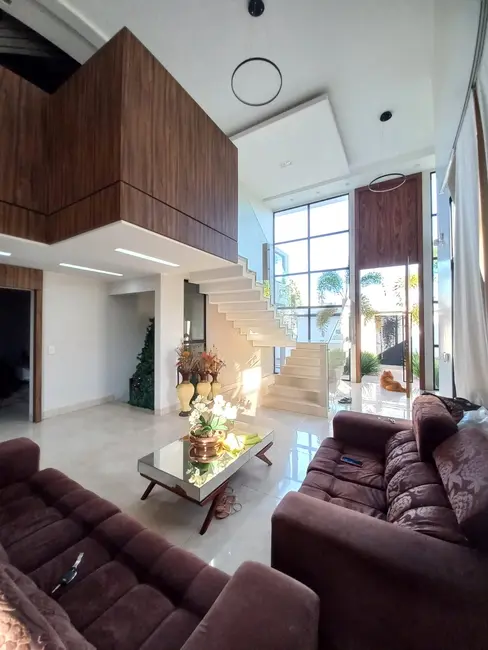 Foto 4 de Casa com 5 quartos à venda, 350m2 em Setor Central, Gurupi - TO