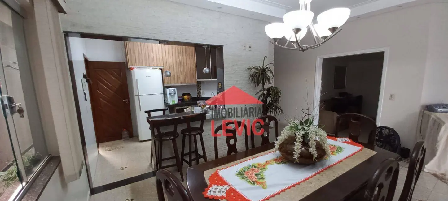 Casa com 3 quartos à venda, 250m2 em Santa Bárbara D`Oeste - SP - imagem 7 Foto 7 de Casa com 3 quartos à venda, 250m2 em Santa Bárbara D`Oeste - SP