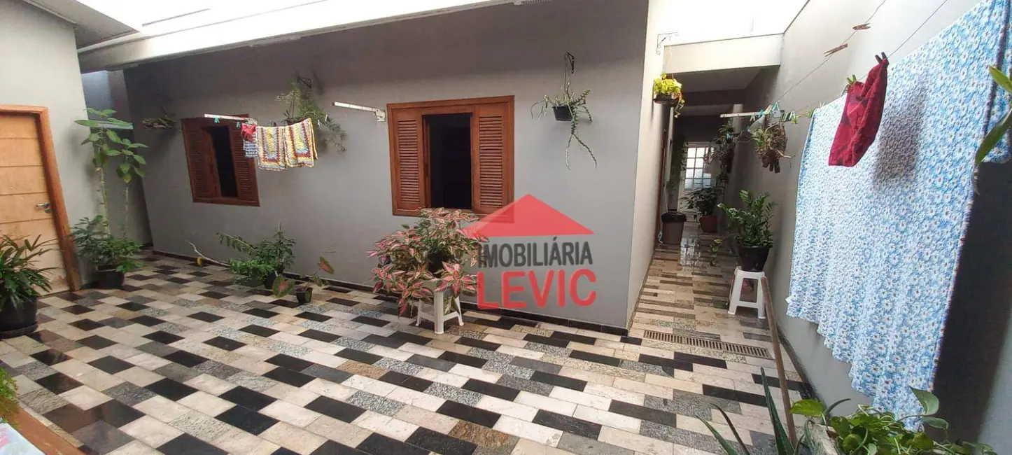 Casa com 3 quartos à venda, 250m2 em Santa Bárbara D`Oeste - SP - imagem 8 Foto 8 de Casa com 3 quartos à venda, 250m2 em Santa Bárbara D`Oeste - SP