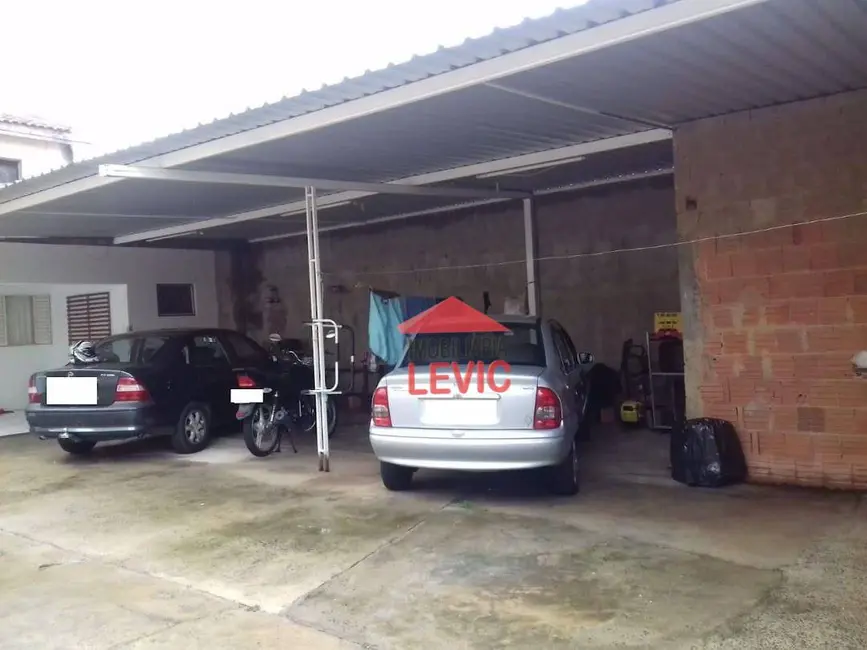 Casa com 3 quartos à venda, 250m2 em Santa Bárbara D`Oeste - SP - imagem 1 Foto 1 de Casa com 3 quartos à venda, 250m2 em Santa Bárbara D`Oeste - SP