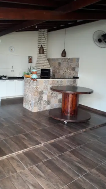 Casa com 3 quartos à venda, 312m2 em Tupi Paulista - SP - imagem 9 Foto 9 de Casa com 3 quartos à venda, 312m2 em Tupi Paulista - SP