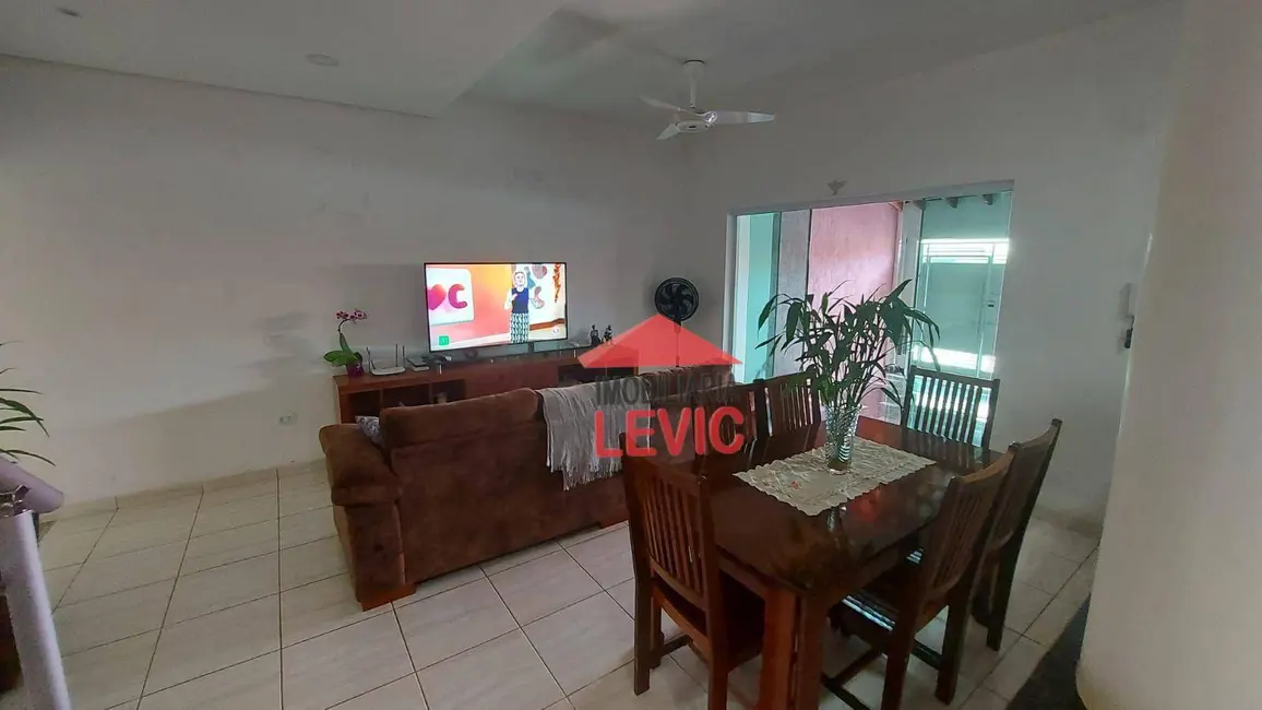 Sobrado com 3 quartos à venda, 175m2 em Santa Bárbara D`Oeste - SP - imagem 7 Foto 7 de Sobrado com 3 quartos à venda, 175m2 em Santa Bárbara D`Oeste - SP