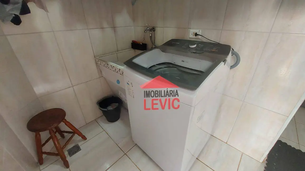 Sobrado com 3 quartos à venda, 175m2 em Santa Bárbara D`Oeste - SP - imagem 9 Foto 9 de Sobrado com 3 quartos à venda, 175m2 em Santa Bárbara D`Oeste - SP