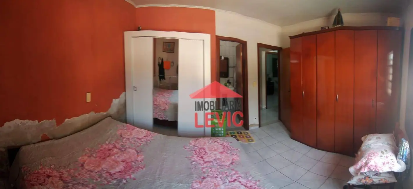 Casa com 3 quartos à venda, 300m2 em Santa Bárbara D`Oeste - SP - imagem 5 Foto 5 de Casa com 3 quartos à venda, 300m2 em Santa Bárbara D`Oeste - SP