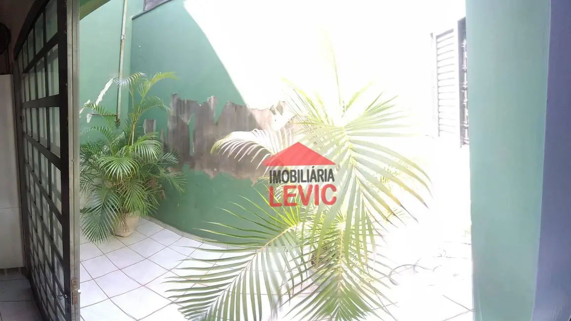 Casa com 3 quartos à venda, 300m2 em Santa Bárbara D`Oeste - SP - imagem 8 Foto 8 de Casa com 3 quartos à venda, 300m2 em Santa Bárbara D`Oeste - SP