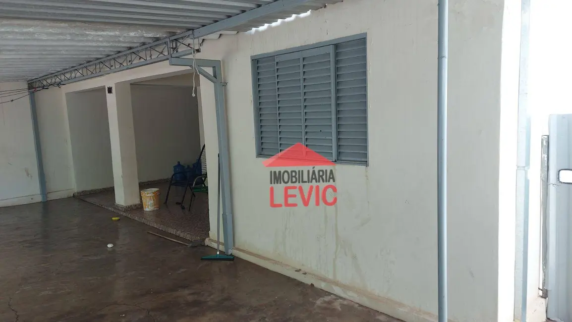 Foto 2 de Casa com 3 quartos à venda, 300m2 em Vila Frezzarin, Americana - SP