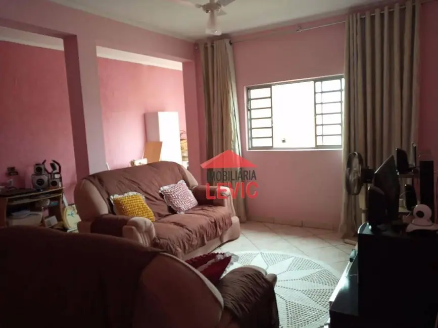 Casa com 3 quartos à venda, 175m2 em Jardim Paz, Americana - SP - imagem 4 Foto 4 de Casa com 3 quartos à venda, 175m2 em Jardim Paz, Americana - SP