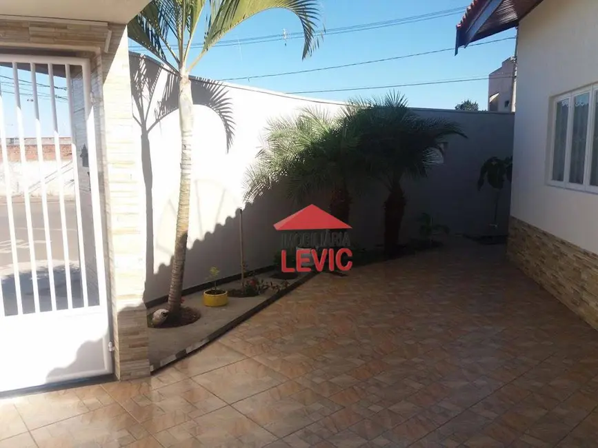 Foto 1 de Casa com 3 quartos à venda, 264m2 em Santa Bárbara D`Oeste - SP