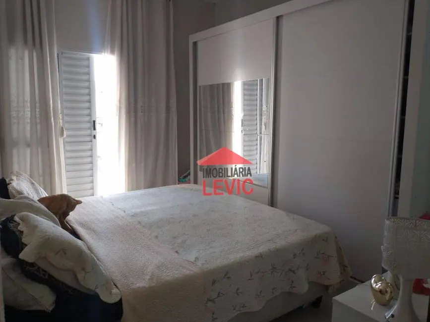 Foto 4 de Casa com 3 quartos à venda, 300m2 em Jardim São Jorge, Nova Odessa - SP