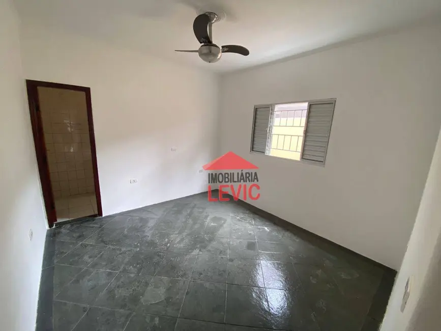 Foto 8 de Casa com 2 quartos para alugar, 125m2 em Santa Bárbara D`Oeste - SP