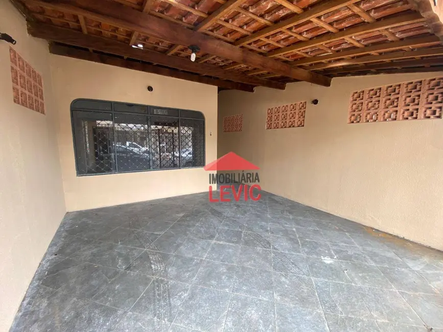 Foto 2 de Casa com 2 quartos para alugar, 125m2 em Santa Bárbara D`Oeste - SP