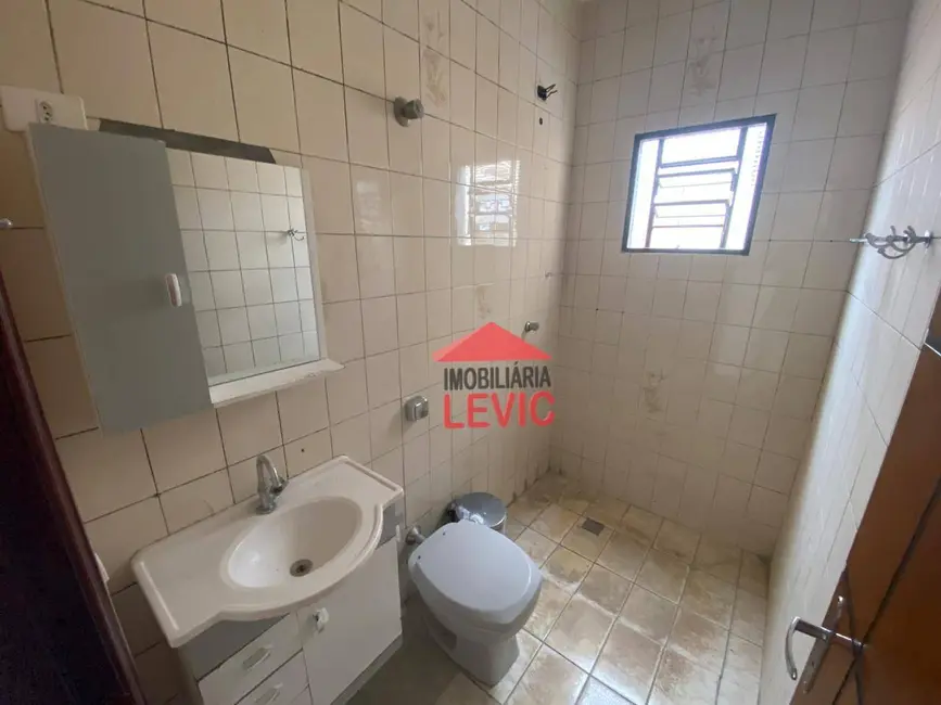 Foto 10 de Casa com 2 quartos para alugar, 125m2 em Santa Bárbara D`Oeste - SP