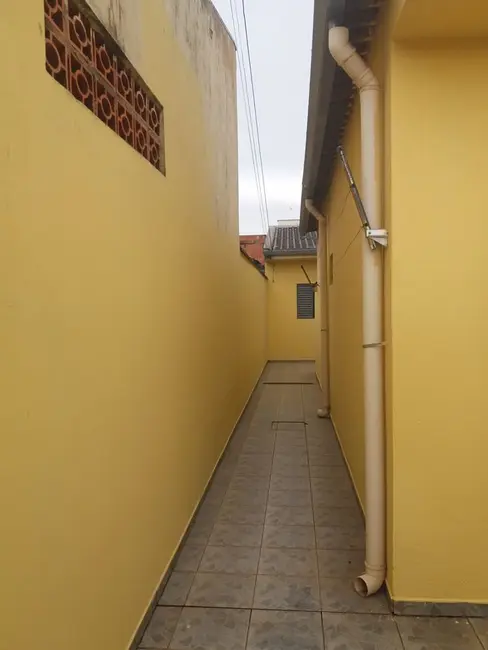 Casa com 1 quarto para alugar, 125m2 em Jardim Paz, Americana - SP - imagem 3 Foto 3 de Casa com 1 quarto para alugar, 125m2 em Jardim Paz, Americana - SP