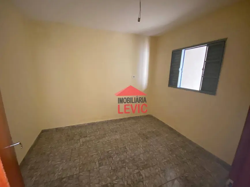 Foto 5 de Casa com 2 quartos para alugar, 125m2 em Santa Bárbara D`Oeste - SP