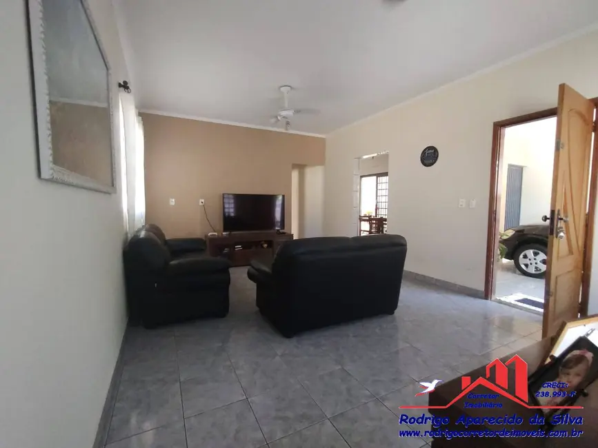 Casa com 4 quartos à venda, 250m2 em Jardim São Braz, Birigui - SP - imagem 6 Foto 6 de Casa com 4 quartos à venda, 250m2 em Jardim São Braz, Birigui - SP