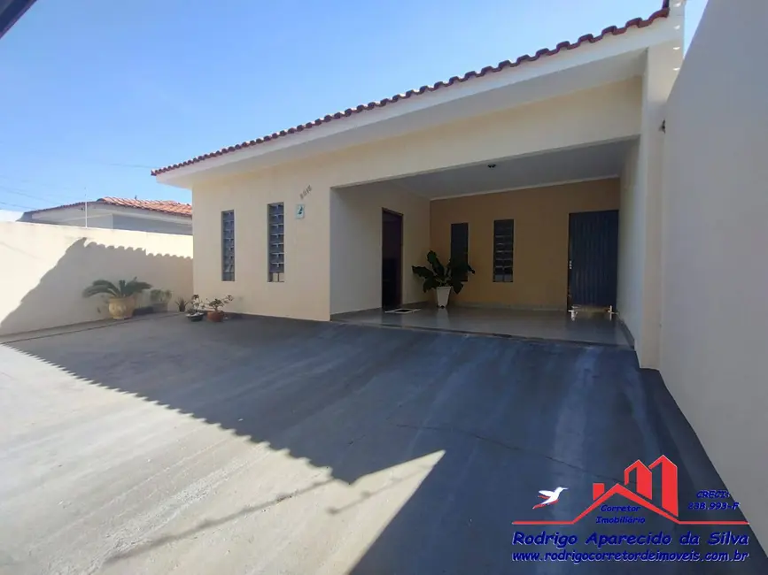 Casa com 4 quartos à venda, 250m2 em Jardim São Braz, Birigui - SP - imagem 1 Foto 1 de Casa com 4 quartos à venda, 250m2 em Jardim São Braz, Birigui - SP