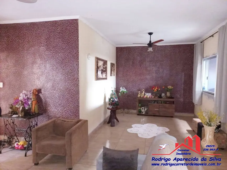 Casa com 5 quartos à venda, 256m2 em Jardim Flamengo, Birigui - SP - imagem 3 Foto 3 de Casa com 5 quartos à venda, 256m2 em Jardim Flamengo, Birigui - SP