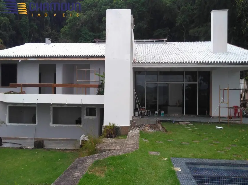 Foto 2 de Casa com 6 quartos à venda, 538m2 em Encruzo da Enseada (Cunhambebe), Angra Dos Reis - RJ