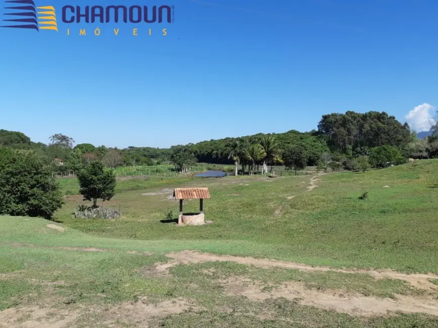 Sítio / Rancho com 3 quartos à venda, 500m2 em Guarapari - ES - imagem 5 Foto 5 de Sítio / Rancho com 3 quartos à venda, 500m2 em Guarapari - ES