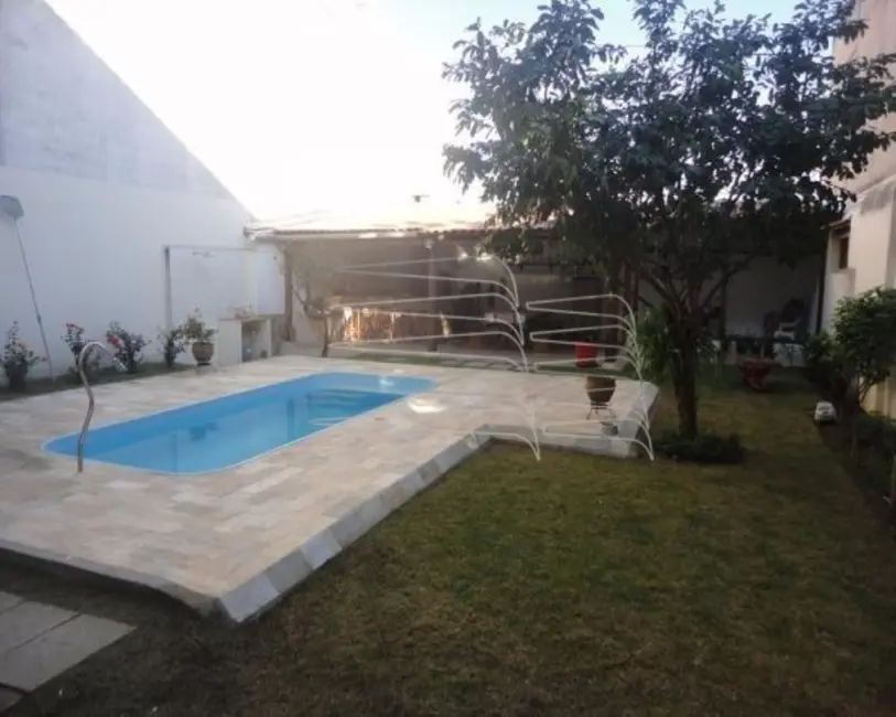 Foto 1 de Casa com 6 quartos à venda, 258m2 em Muquiçaba, Guarapari - ES