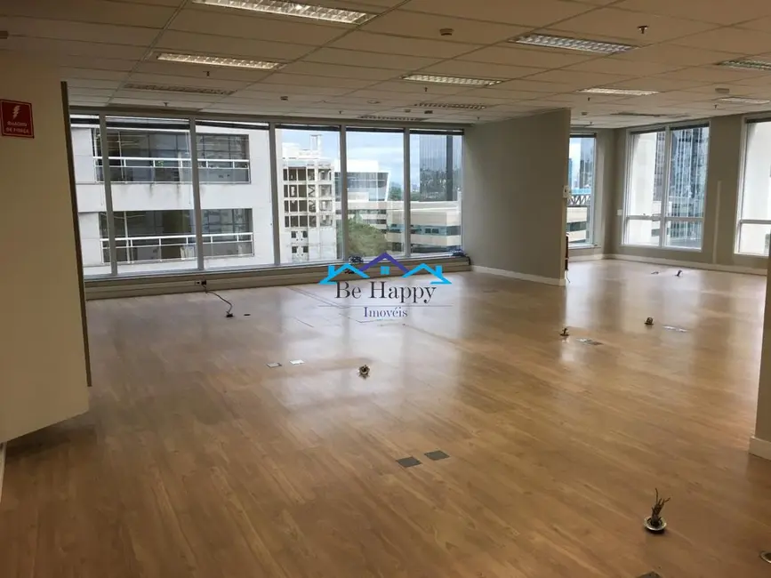 Foto 1 de Sala Comercial para alugar, 226m2 em Vila Olímpia, São Paulo - SP