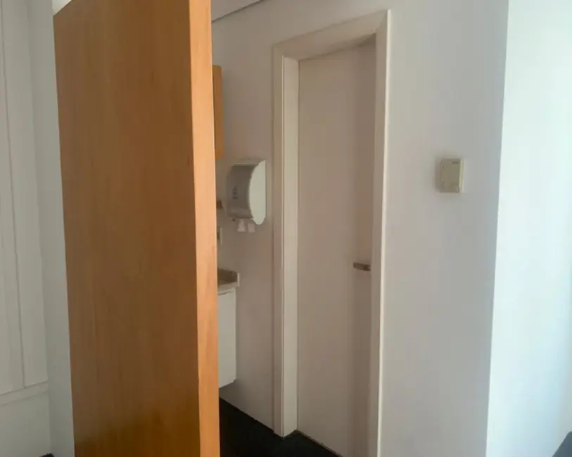 Sala Comercial com 1 quarto à venda e para alugar, 36m2 em Cidade Monções, São Paulo - SP - imagem 3 Foto 3 de Sala Comercial com 1 quarto à venda e para alugar, 36m2 em Cidade Monções, São Paulo - SP
