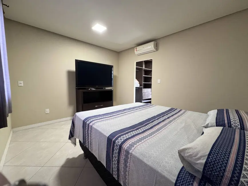 Foto 2 de Casa com 4 quartos à venda, 500m2 em Itaiteua (Outeiro), Belem - PA