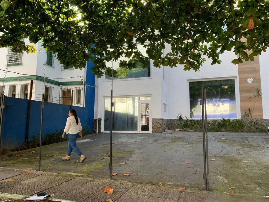 Sala Comercial à venda e para alugar, 700m2 em Cremação, Belem - PA - imagem 3 Foto 3 de Sala Comercial à venda e para alugar, 700m2 em Cremação, Belem - PA