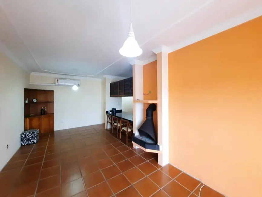 Foto 2 de Apartamento com 2 quartos à venda, 65m2 em Capao Da Canoa - RS