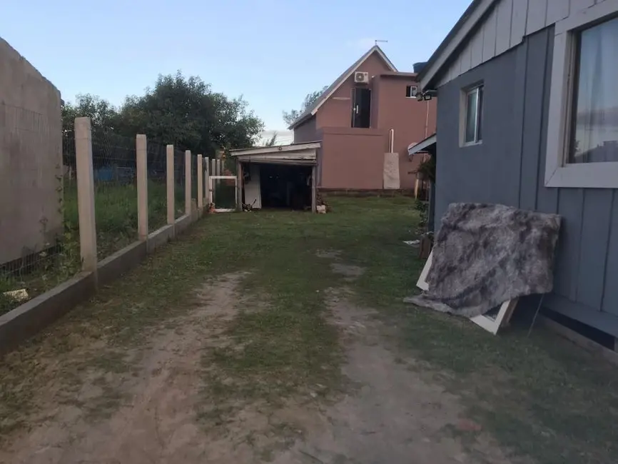 Casa com 2 quartos à venda, 100m2 em Capao Da Canoa - RS - imagem 7 Foto 7 de Casa com 2 quartos à venda, 100m2 em Capao Da Canoa - RS