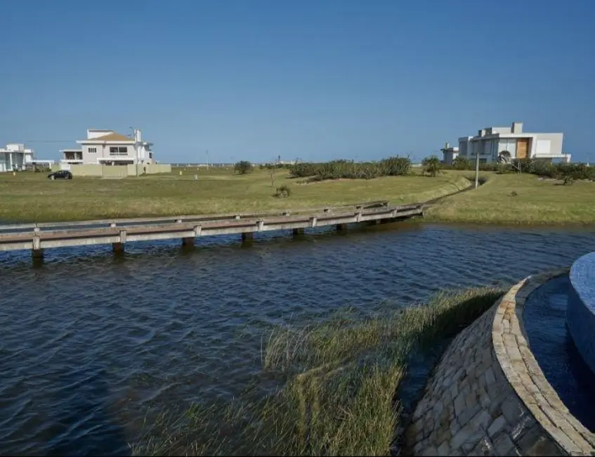 Foto 4 de Terreno / Lote à venda, 400m2 em Capao Da Canoa - RS