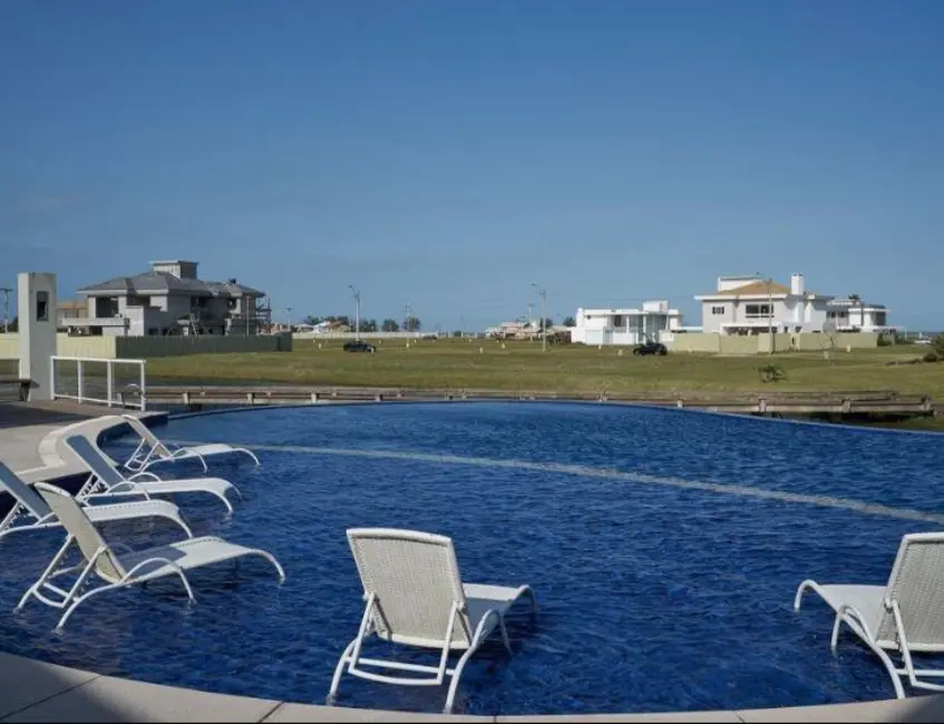 Foto 3 de Terreno / Lote à venda, 590m2 em Capao Da Canoa - RS