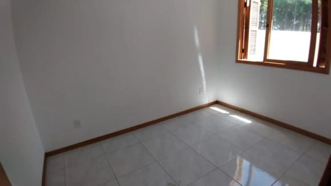 Foto 3 de Casa com 2 quartos à venda, 75m2 em Capao Da Canoa - RS
