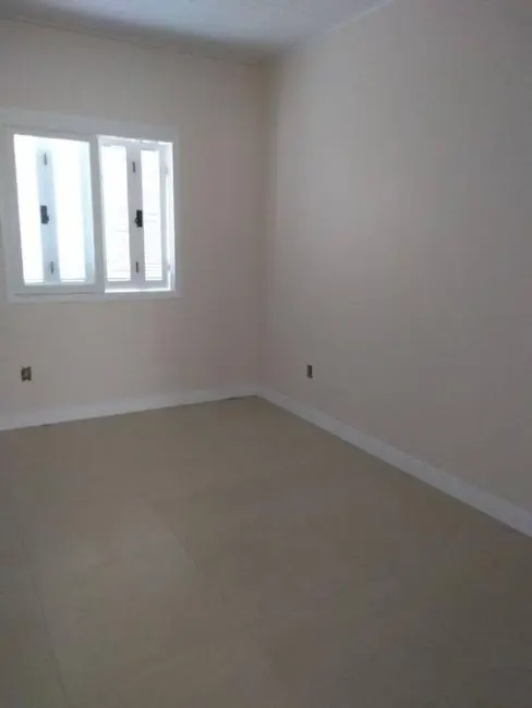 Casa com 2 quartos à venda, 83m2 em Capao Da Canoa - RS - imagem 6 Foto 6 de Casa com 2 quartos à venda, 83m2 em Capao Da Canoa - RS