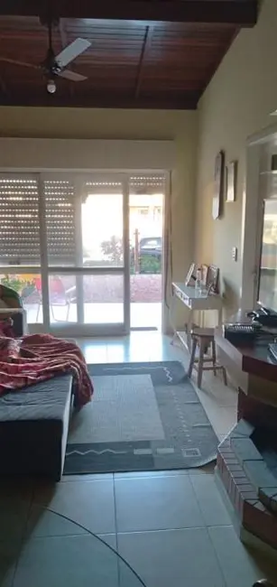 Casa com 2 quartos à venda, 120m2 em Capao Da Canoa - RS - imagem 9 Foto 9 de Casa com 2 quartos à venda, 120m2 em Capao Da Canoa - RS