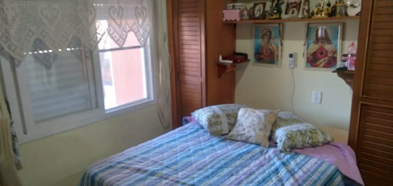 Casa com 2 quartos à venda, 120m2 em Capao Da Canoa - RS - imagem 3 Foto 3 de Casa com 2 quartos à venda, 120m2 em Capao Da Canoa - RS