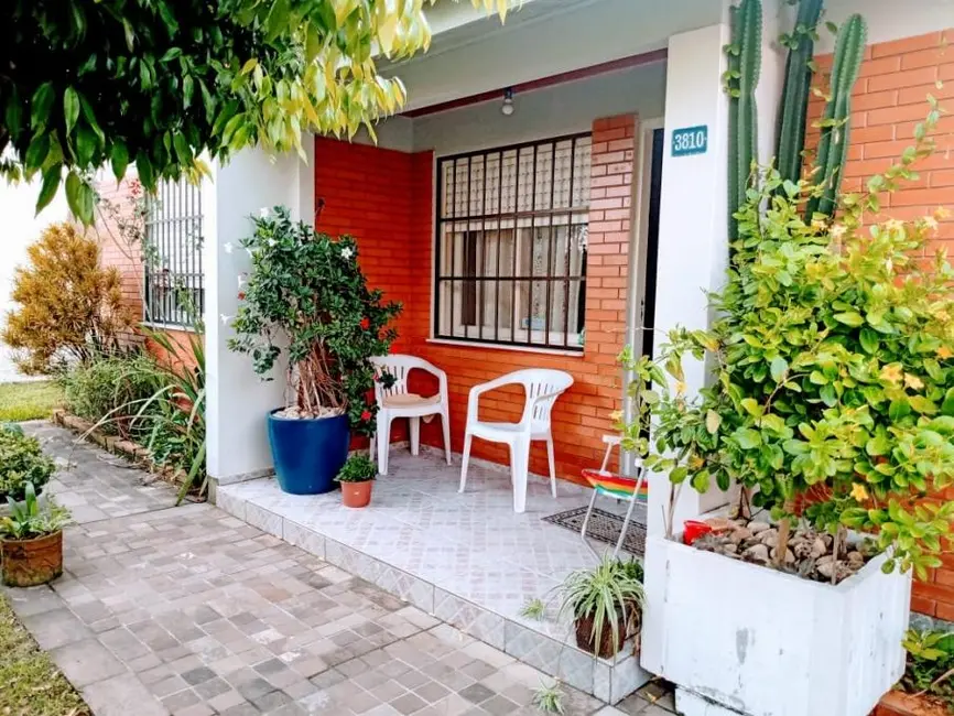 Foto 2 de Casa com 3 quartos à venda, 130m2 em Capao Da Canoa - RS