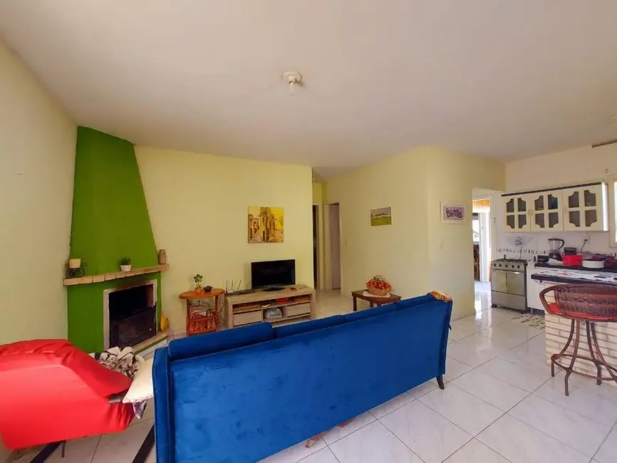 Foto 3 de Casa com 2 quartos à venda, 150m2 em Capao Da Canoa - RS