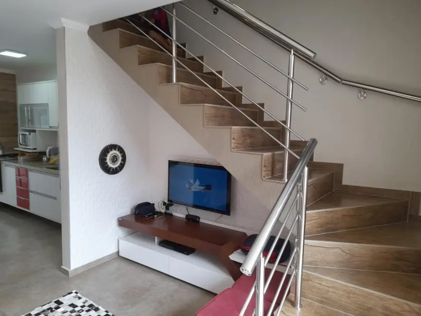 Sobrado com 2 quartos à venda, 150m2 em Capao Da Canoa - RS - imagem 4 Foto 4 de Sobrado com 2 quartos à venda, 150m2 em Capao Da Canoa - RS