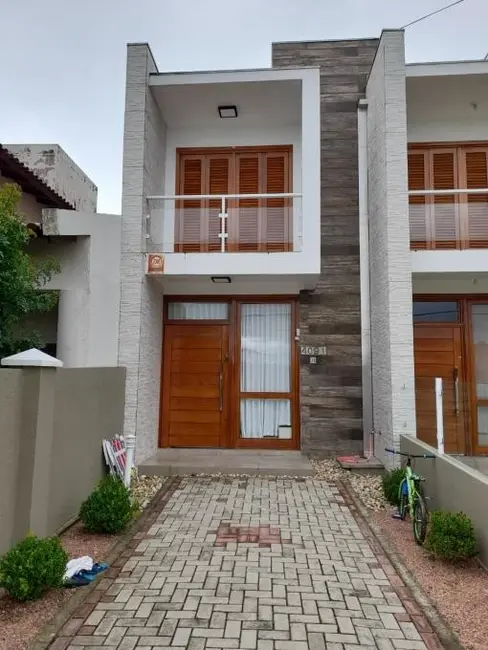 Sobrado com 2 quartos à venda, 150m2 em Capao Da Canoa - RS - imagem 9 Foto 9 de Sobrado com 2 quartos à venda, 150m2 em Capao Da Canoa - RS