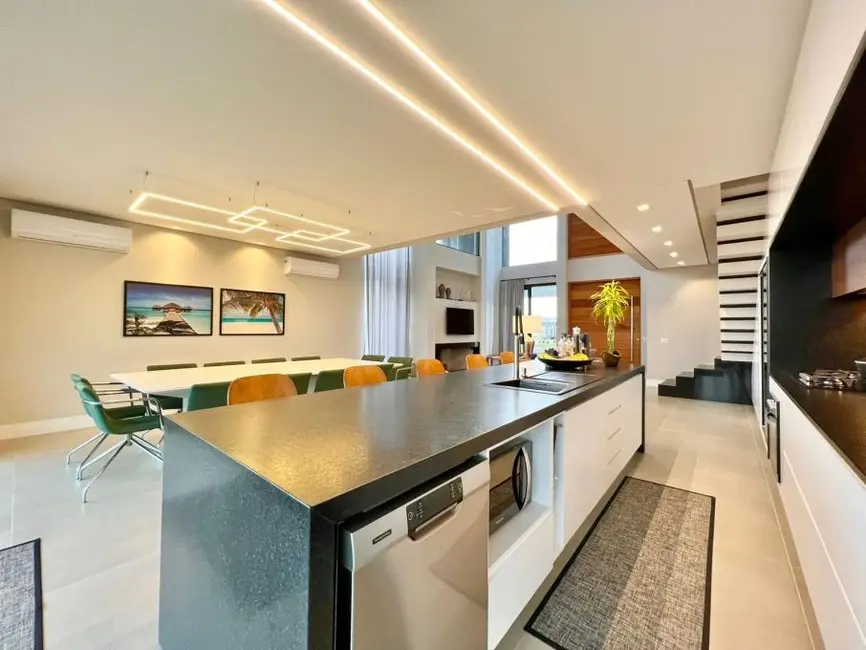 Foto 5 de Casa de Condomínio com 4 quartos à venda, 220m2 em Capao Da Canoa - RS